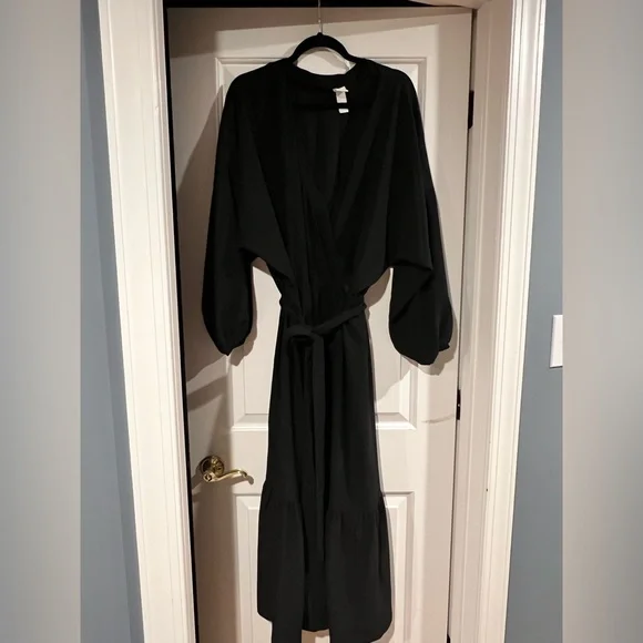 h&m tiered maxi dress black